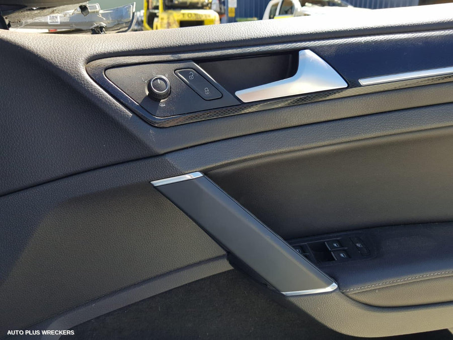 2014 Volkswagen Golf Airbag Module Sensor