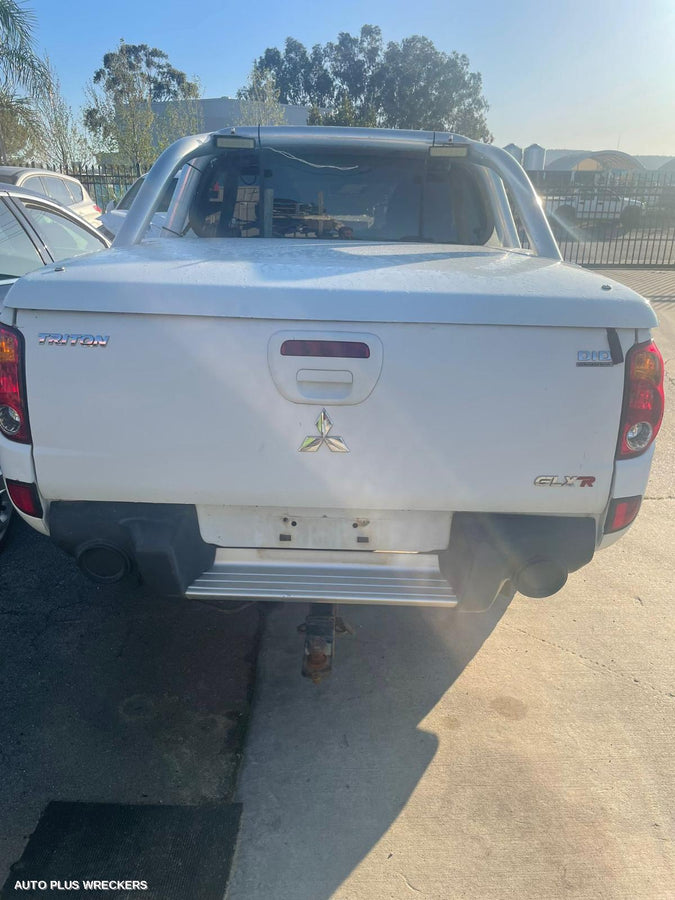 2008 Mitsubishi Triton Airbag Module Sensor