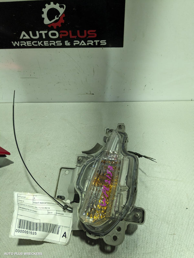 2013-2016 Mazda 3 Right Indicator Fog Side