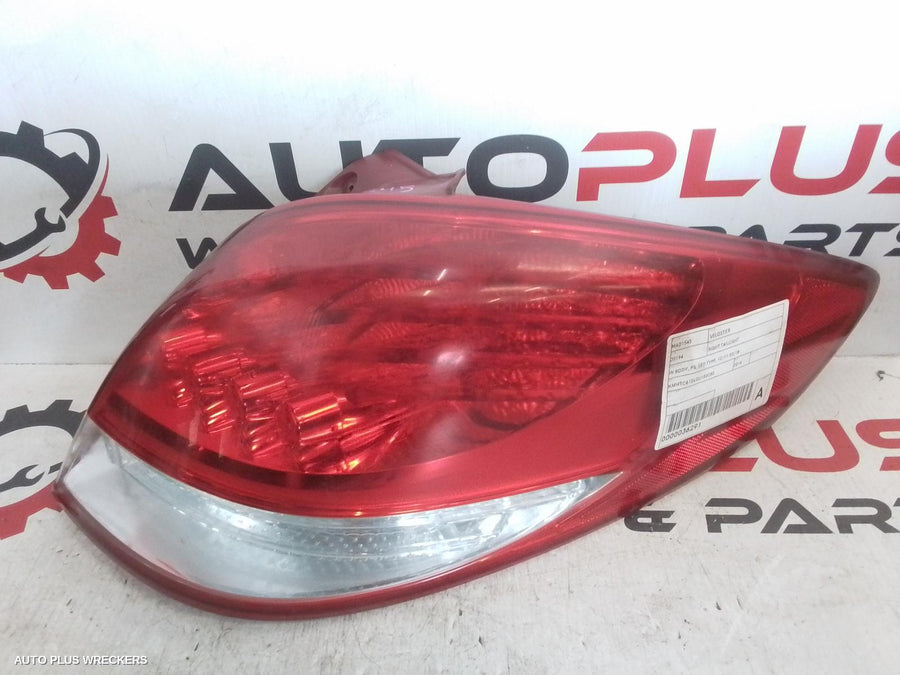 2014 Hyundai Veloster Right Taillight