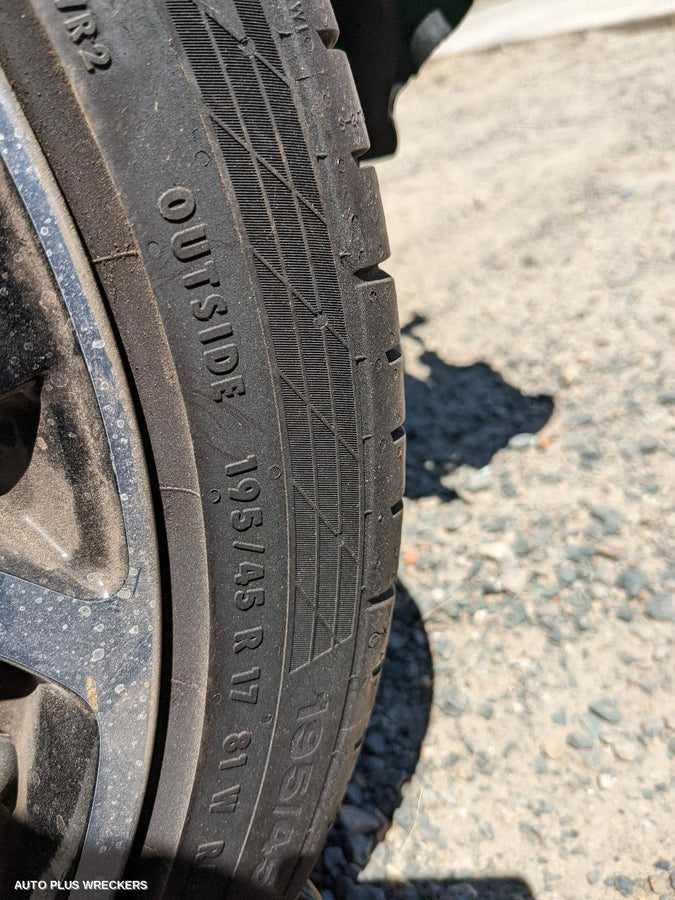 2022 Suzuki Swift Right Front Lower Control Arm