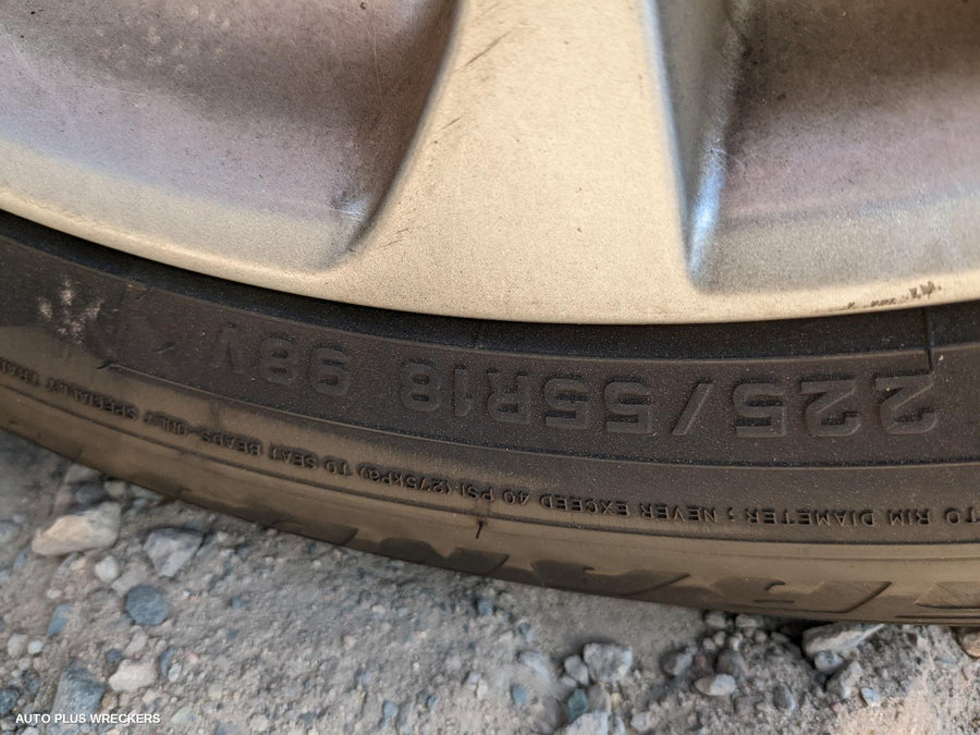 2014 Mitsubishi Outlander Left Front Door