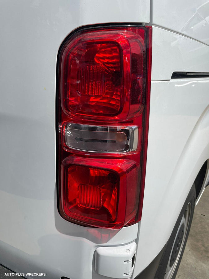 2021 Peugeot Expert Left Door Mirror