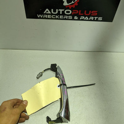 2011 Hyundai I45 Door Handle