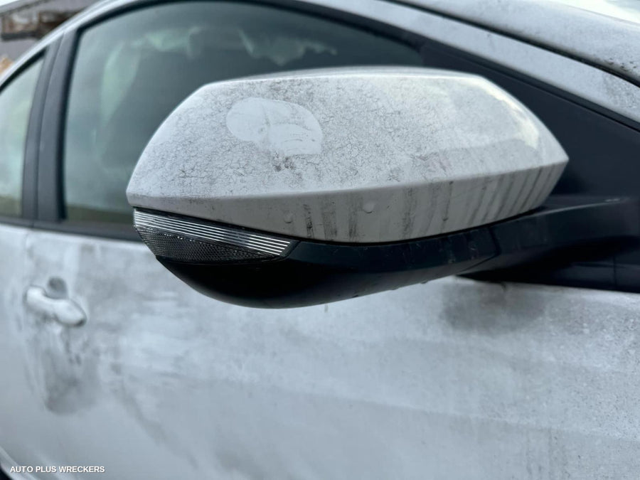 2024 Toyota Yaris Left Rear Door Window