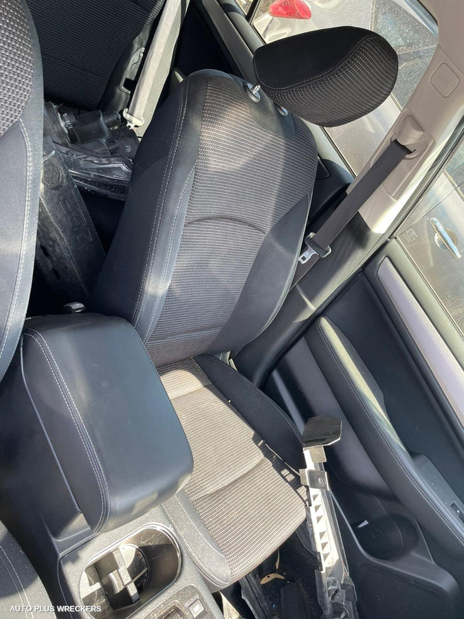 2015 SUBARU OUTBACK DOOR HANDLE