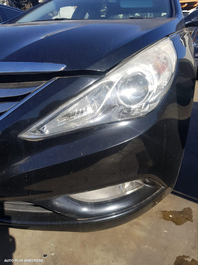 2010 Hyundai I45 Right Headlamp