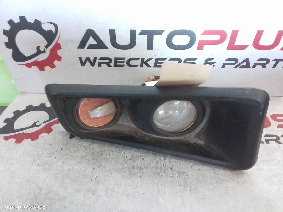 2015-2024 Toyota Hilux Right Indicator Fog Side