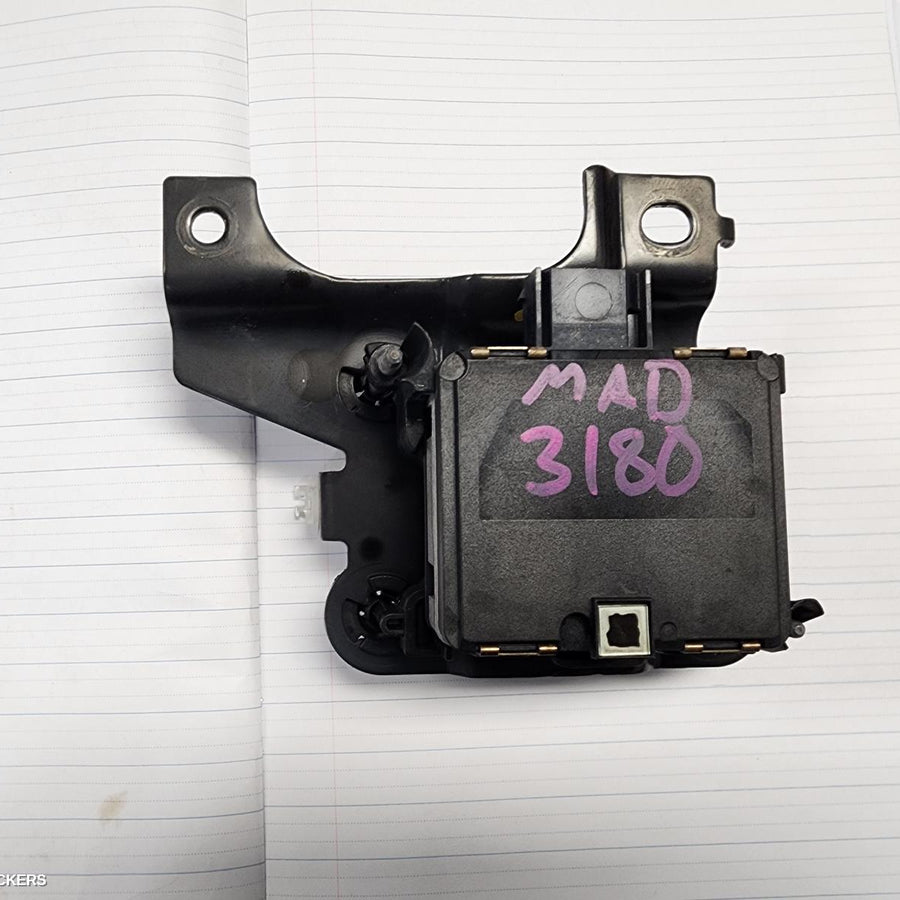 2015-2026 Mitsubishi Pajero Misc Switch Relay