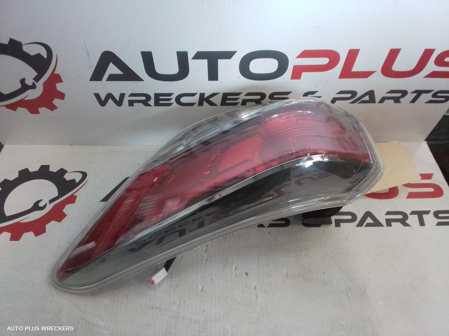 2014-2016 Toyota Kluger Right Taillight