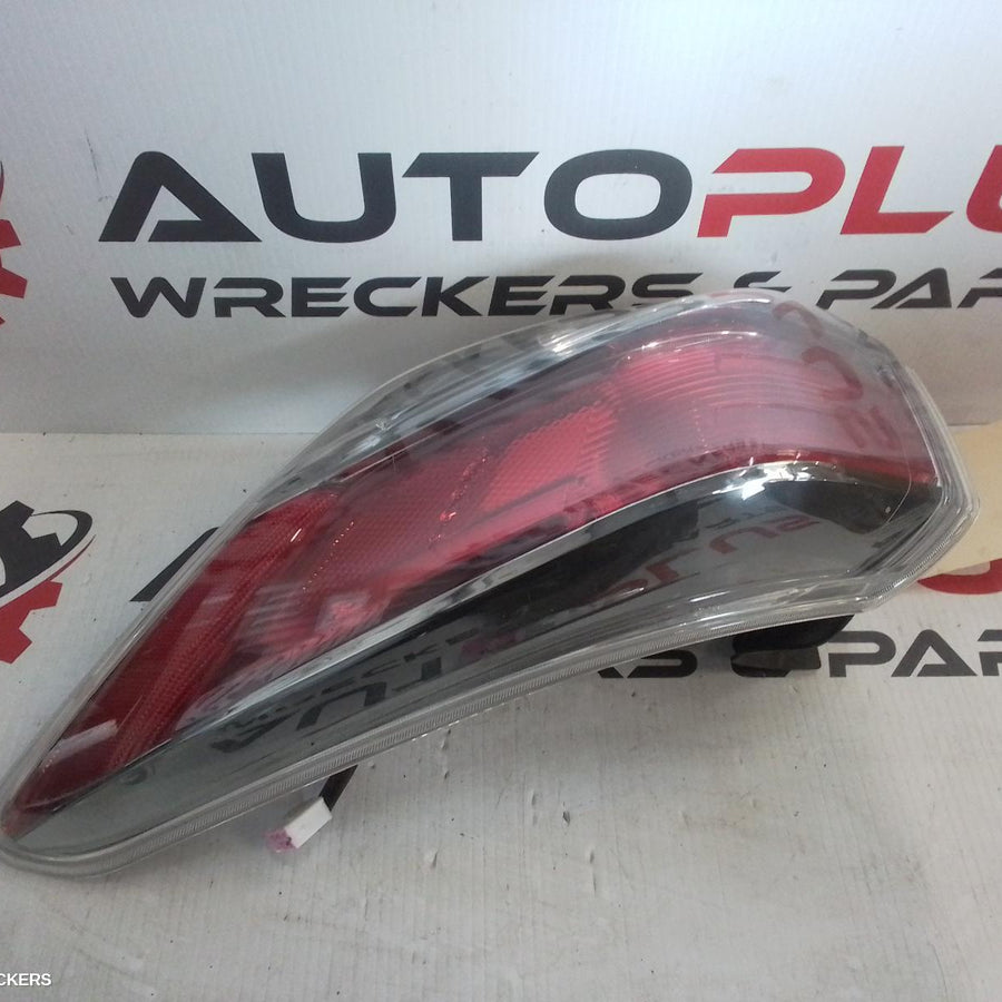 2014-2016 Toyota Kluger Right Taillight