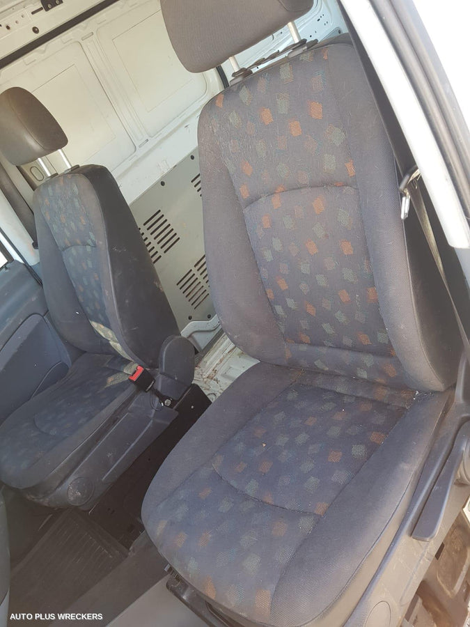 2006 Mercedes Vito Left Guard