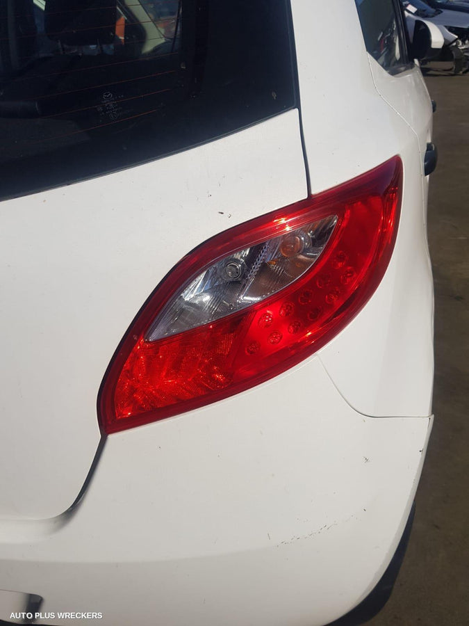 2007-2014 Mazda 2 Right Rear Door Window
