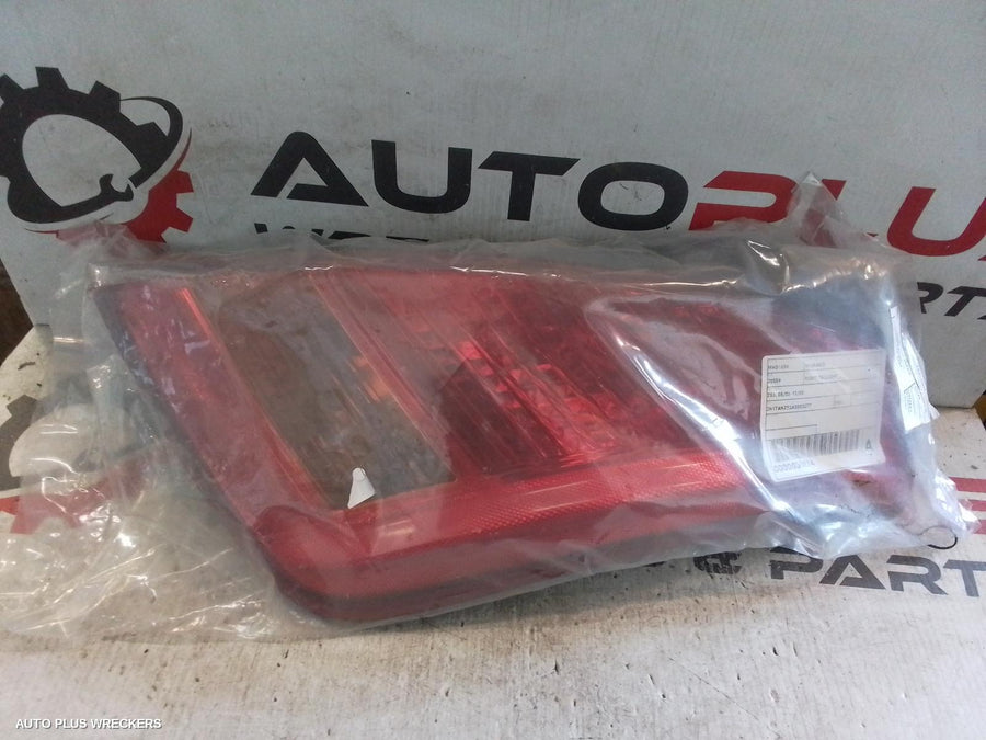 2002-2008 Nissan Murano Right Taillight