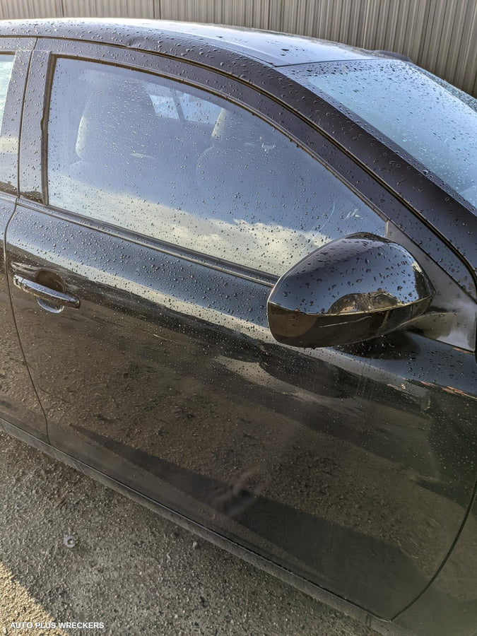 2009-2017 Suzuki Kizashi Right Rear Door Sliding