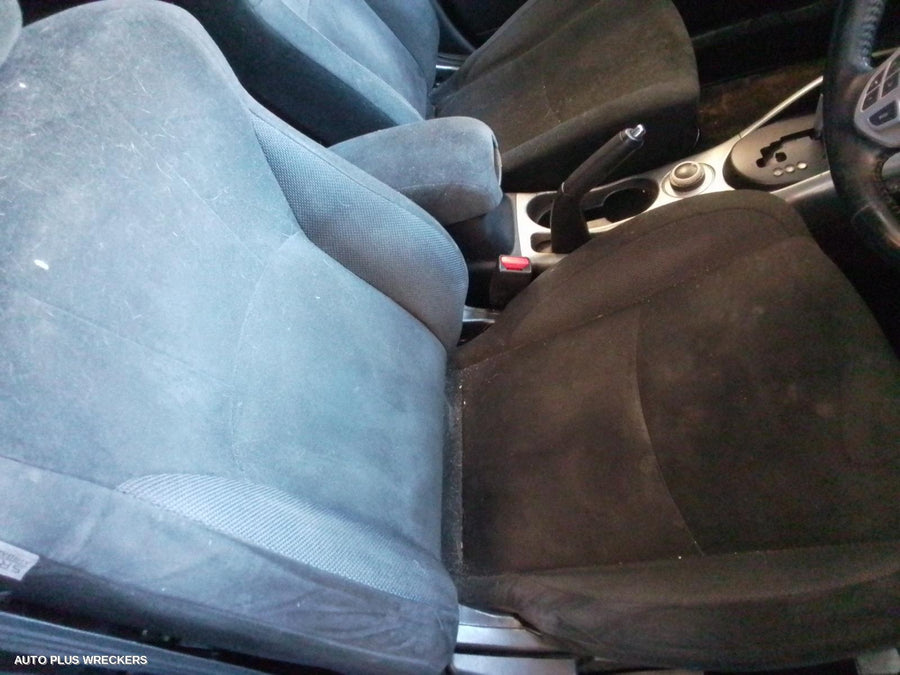 2006-2012 Mitsubishi Outlander Washer Bottle