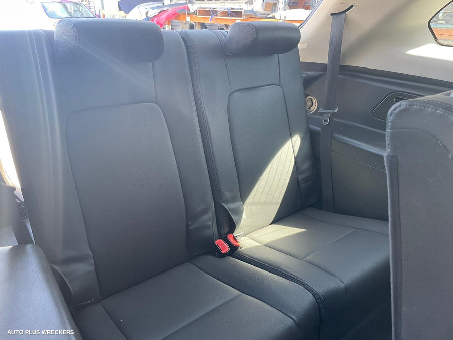 2018 Holden Captiva Right Front Window Reg Motor