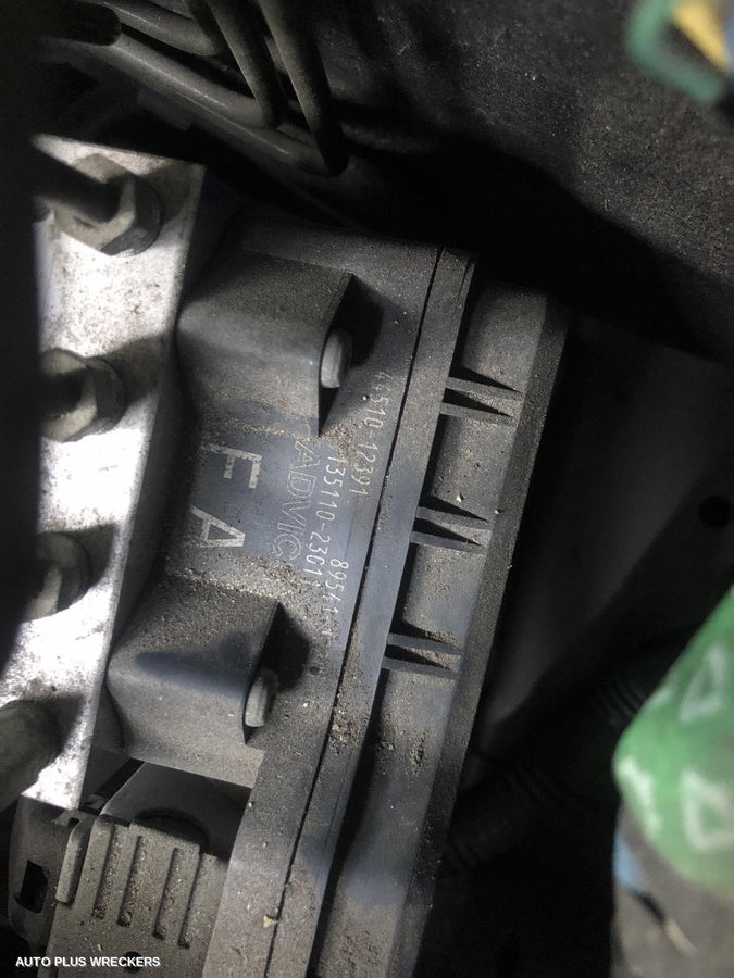 2009 Toyota Corolla Door Boot Gate Lock