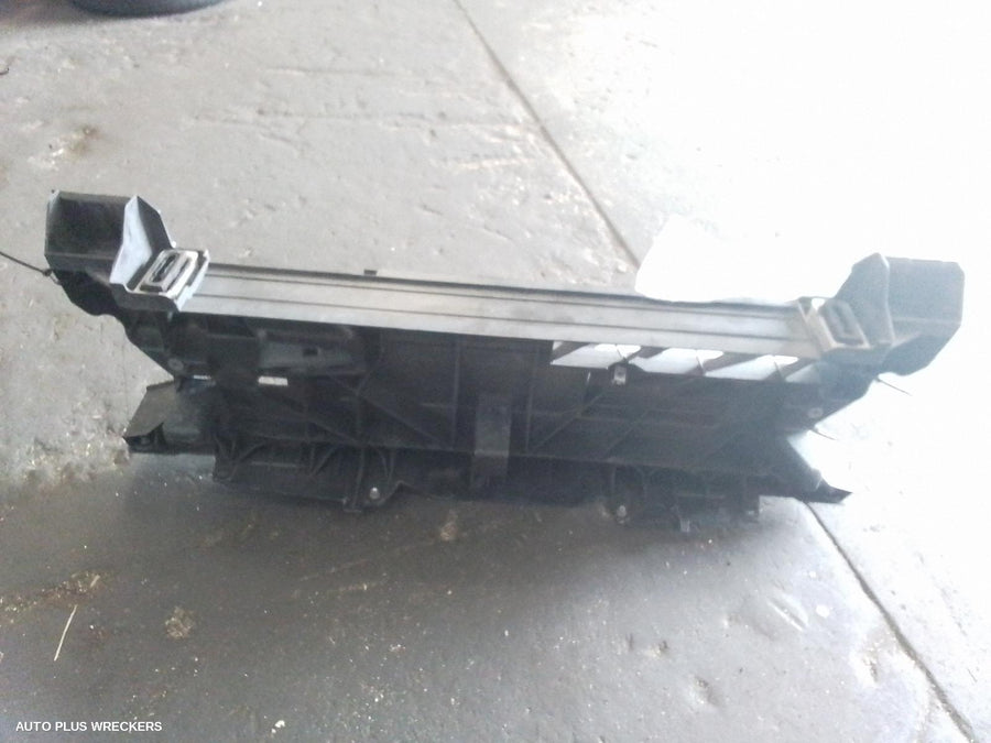 2019 Peugeot Expert Radiator Support