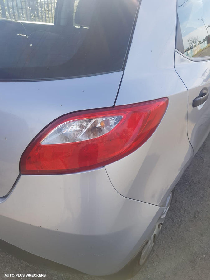 2007-2014 Mazda 2 Radiator