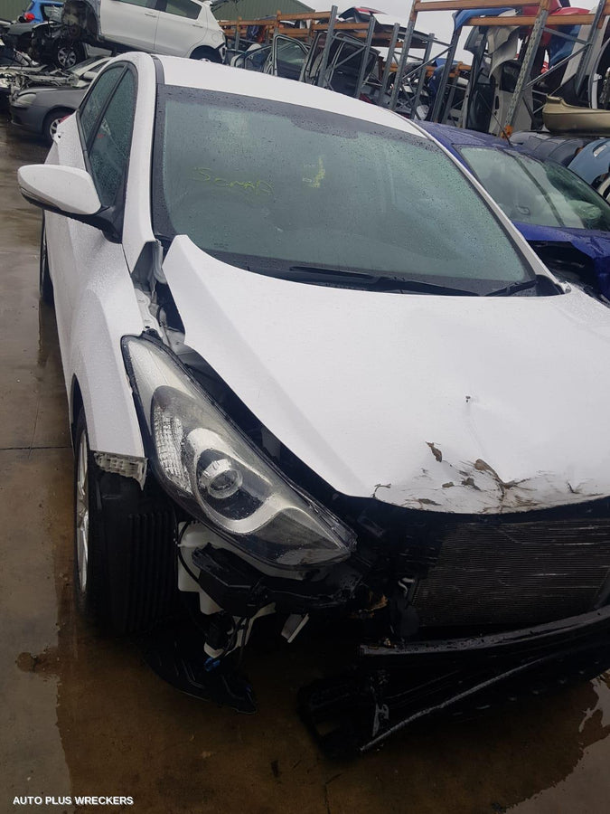 2014 Hyundai I30 Left Front Window Reg Motor