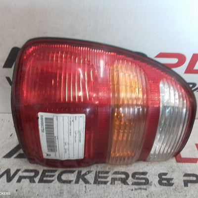 1998-2002 Toyota Landcruiser Left Taillight