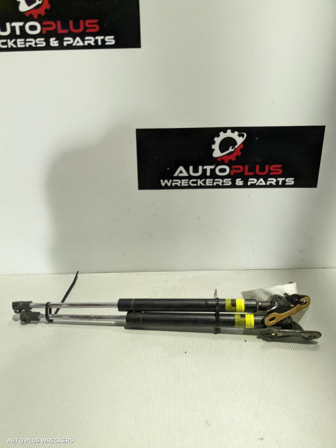 2014 Toyota Corolla Hatch Strut