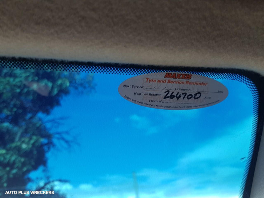 2006 Nissan Navara Right Front Door Window