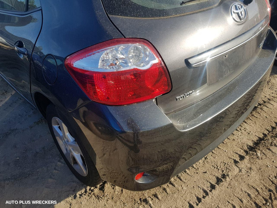 2007-2012 Toyota Corolla Right Front Door