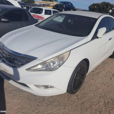 2010-2014 Hyundai I45 Right Front Door Window