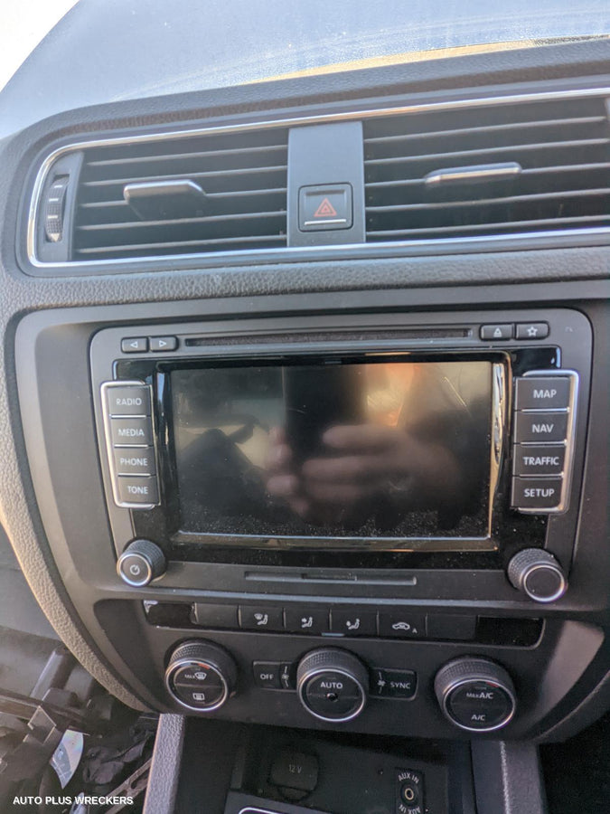 2015 Volkswagen Jetta Right Rear Door Sliding