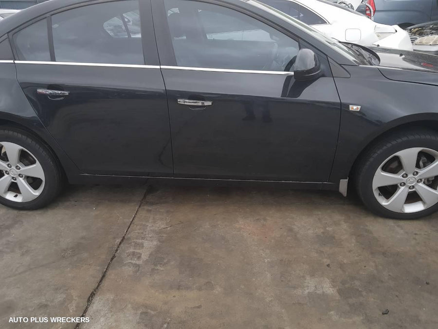 2010 HOLDEN CRUZE LEFT DOOR MIRROR