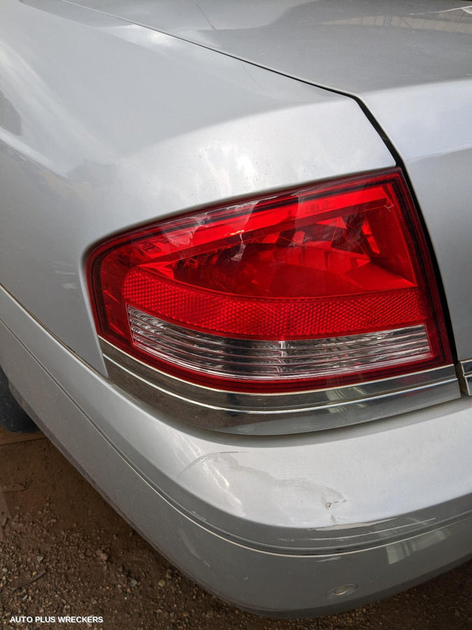 2007 Ford Fairlane Right Front Door