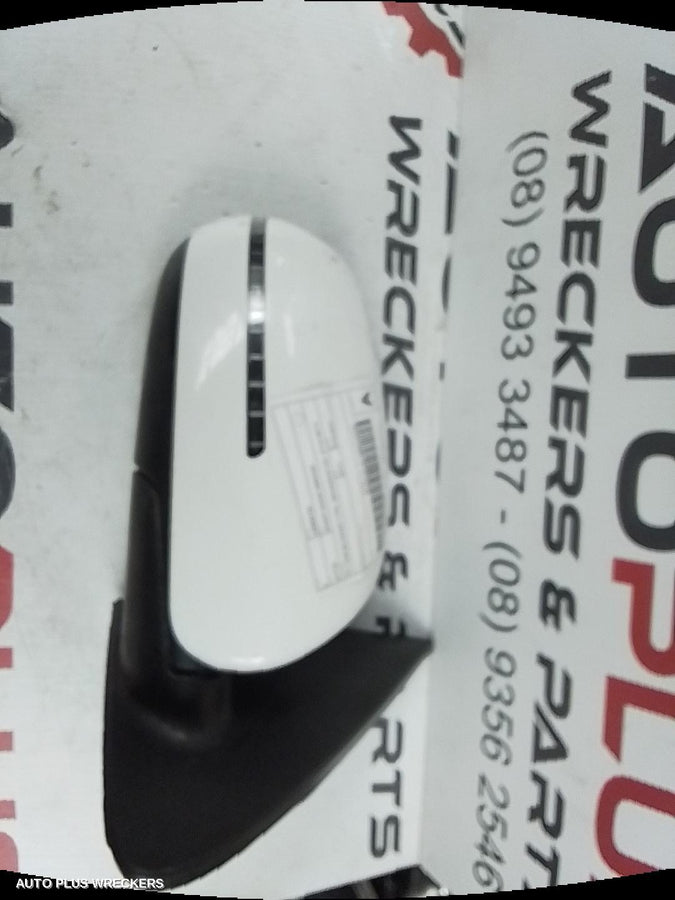 2011 Kia Cerato Right Door Mirror