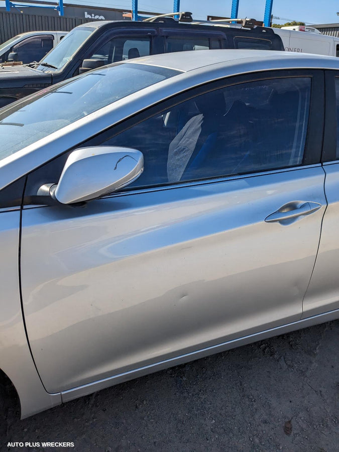 2013-2015 Hyundai Elantra Rear Garnish