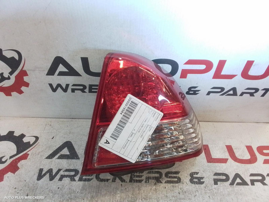 2004 Honda Civic Right Taillight