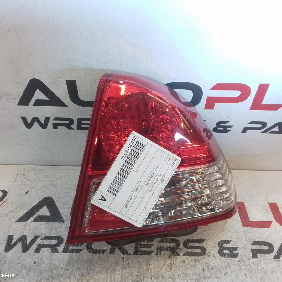 2003-2005 Honda Civic Right Taillight