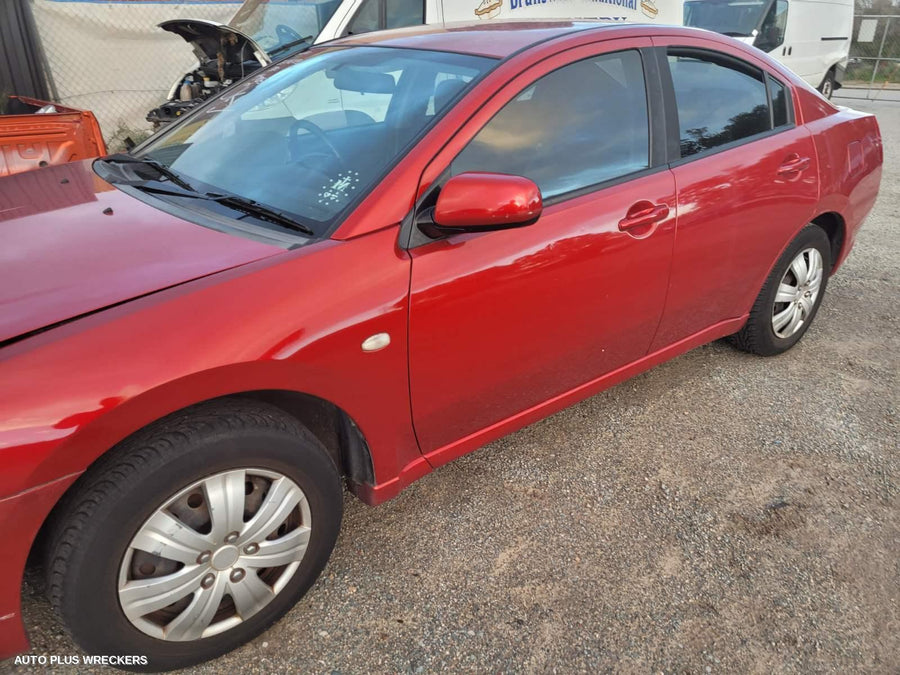 2006 Mitsubishi 380 Bonnet