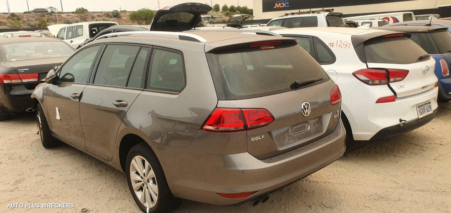 2015 Volkswagen Golf Right Door Mirror