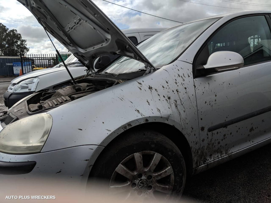 2004 Volkswagen Golf Rear Garnish