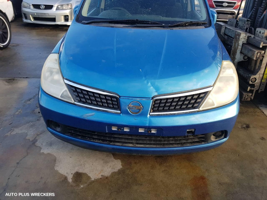 2006 Nissan Tiida Right Front Door Window