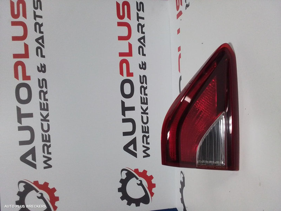 2021 Kia Stonic Rear Garnish