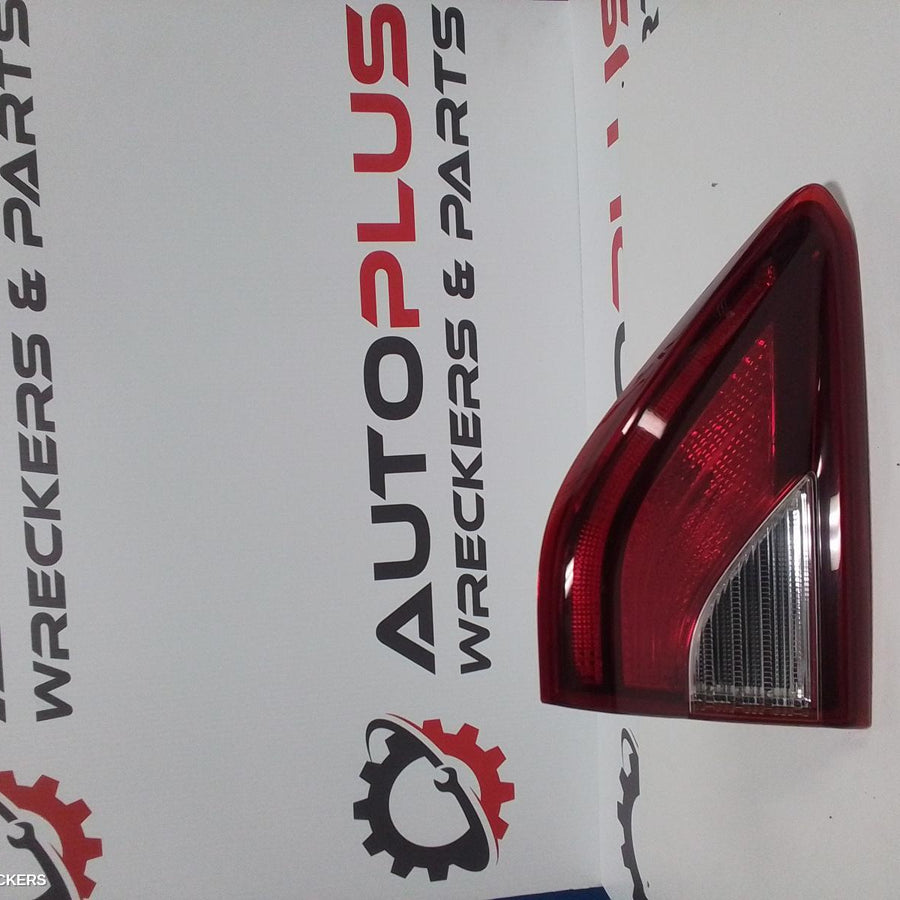 2021 Kia Stonic Rear Garnish