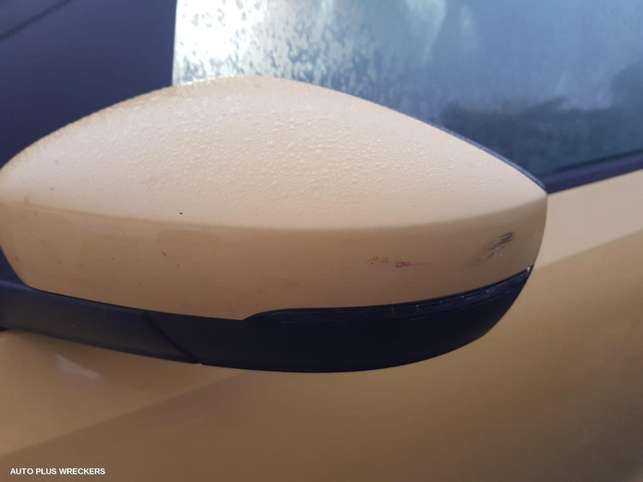 2010 Volkswagen Polo Left Door Mirror