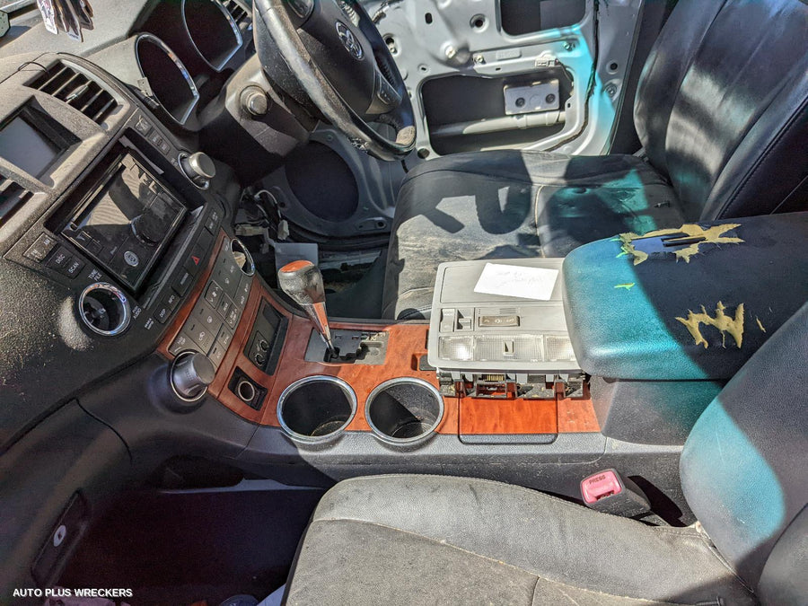 2007 Toyota Kluger Washer Bottle