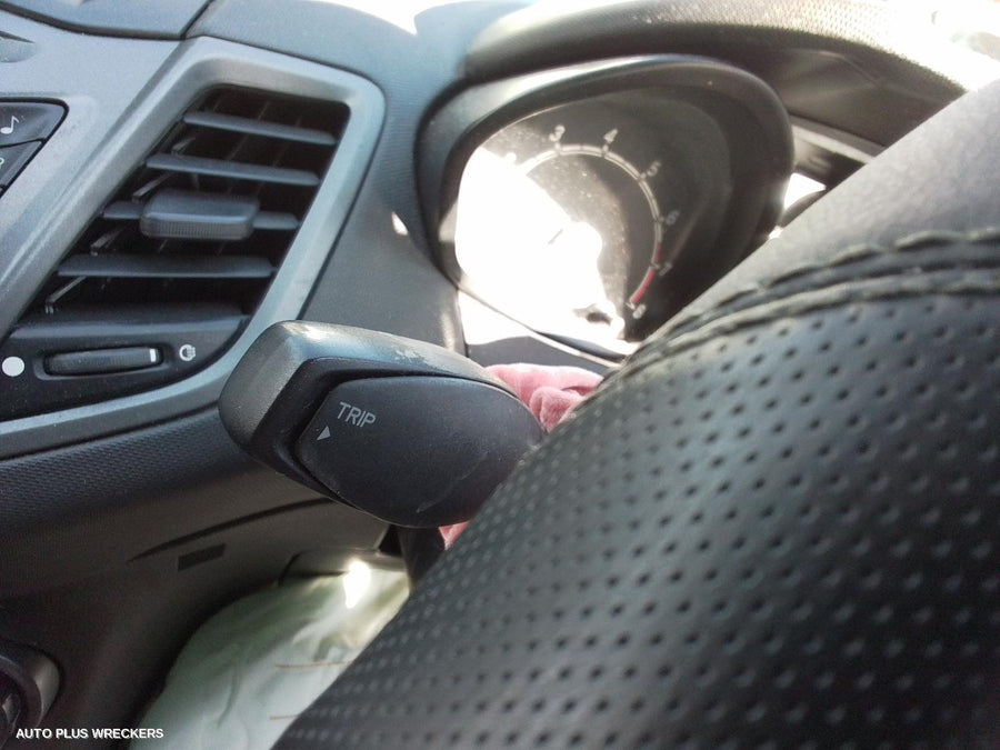 2014 Ford Fiesta Left Driveshaft