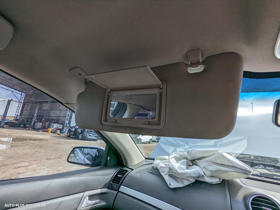 2013 Holden Commodore Left Front Hub Assembly