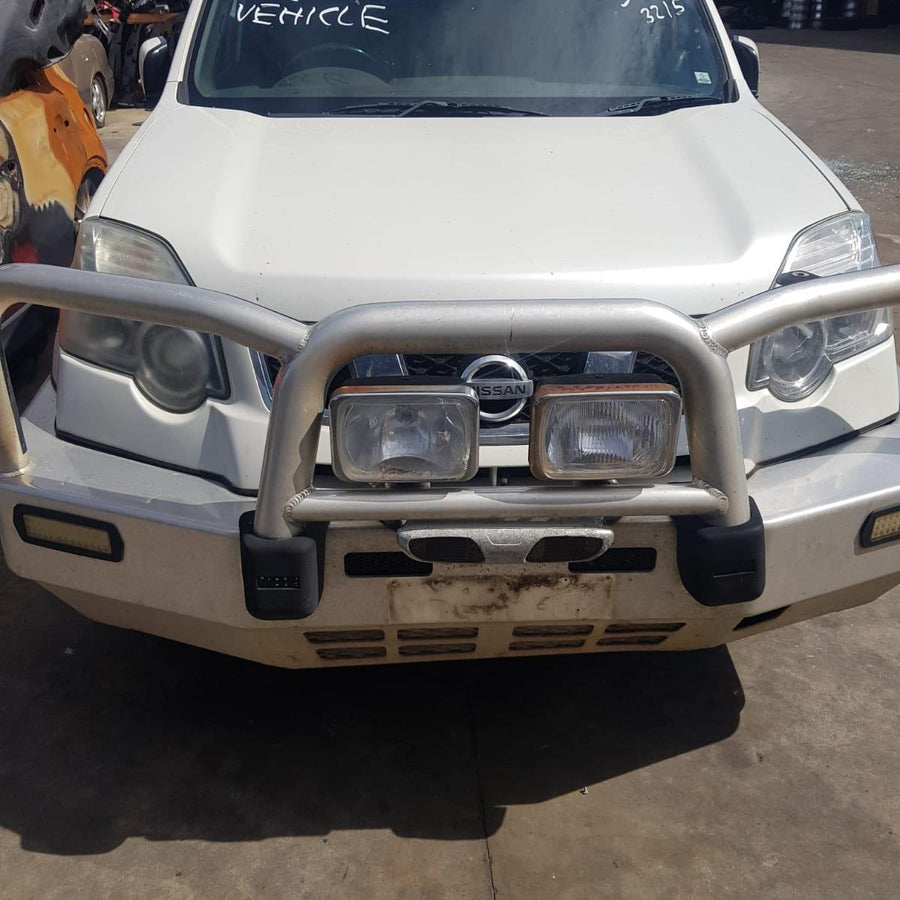 2011 Nissan Xtrail Left Front Door