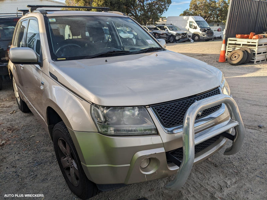 2005-2018 Suzuki Vitara Right Front Door Window