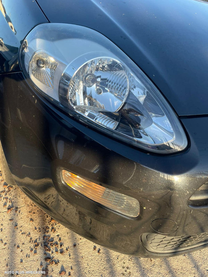 2014 Fiat Punto Right Rear Door Window